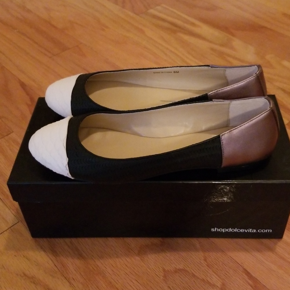 Dolce Vita Flats